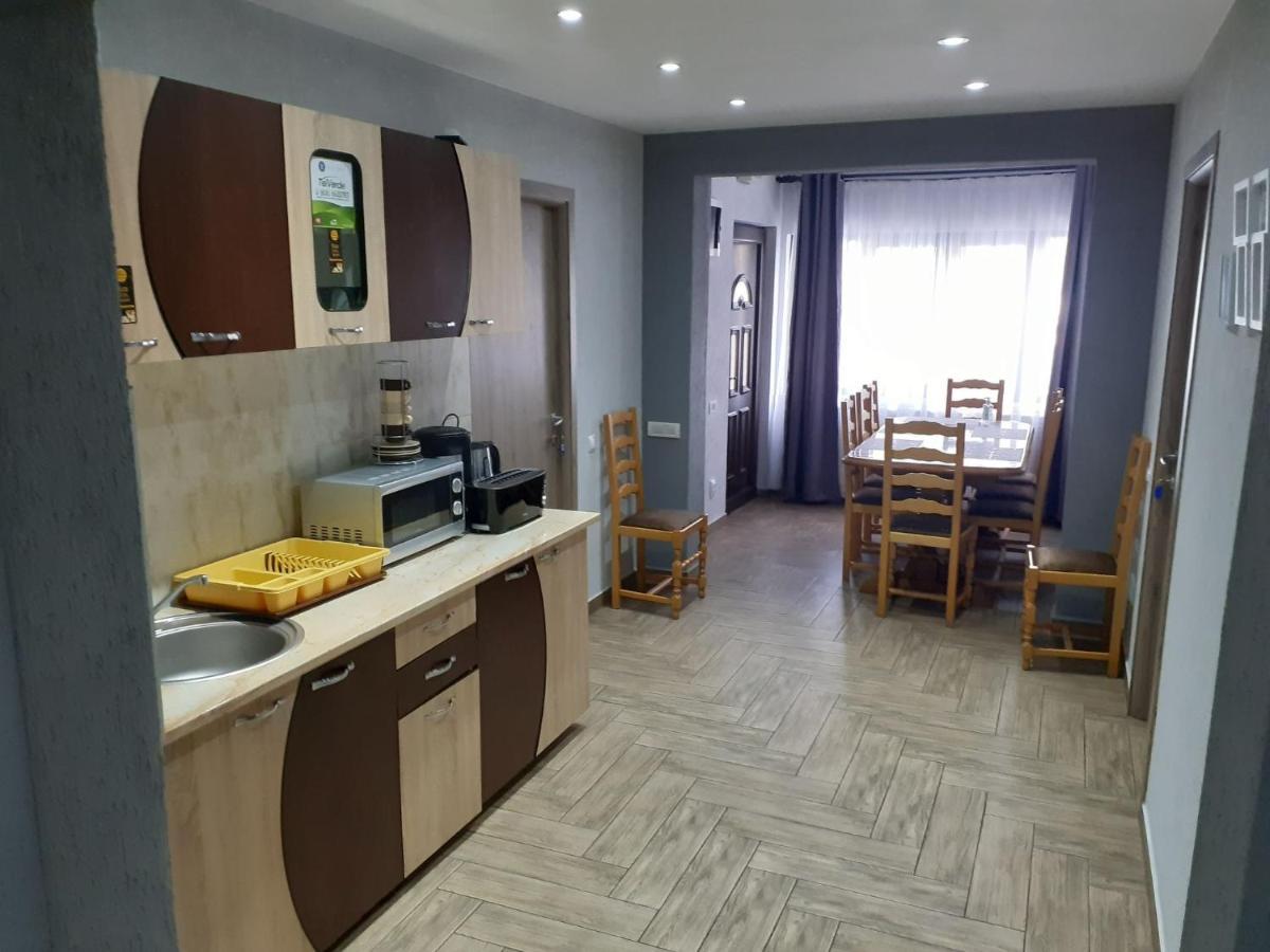 Casa Andy Hotel Buşteni Exterior foto