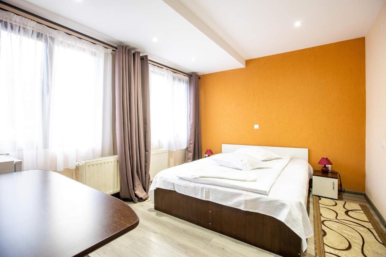 Casa Andy Hotel Buşteni Exterior foto