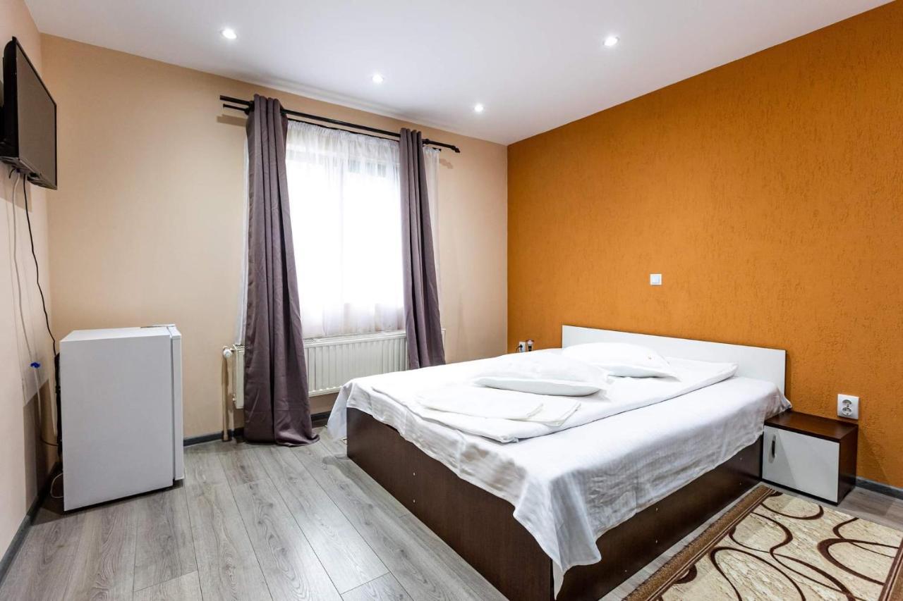Casa Andy Hotel Buşteni Exterior foto